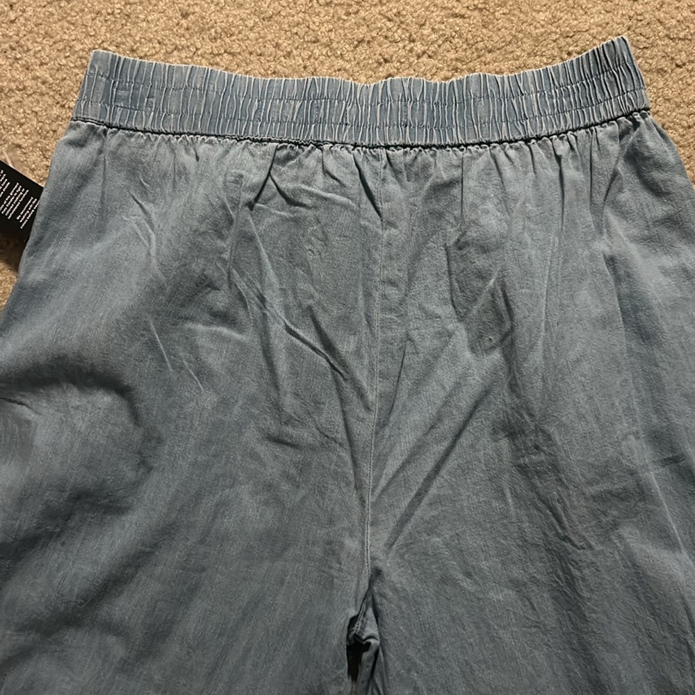 Size medium denim trousers NWT. - Picture 8 of 11